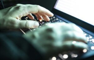 apa yang kita ketahui tentang serangan siber terhadap UNSS?