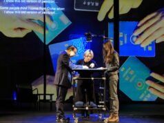 meskipun ada upaya campur tangan Tiongkok, Théâtre du Maillon tetap mempertahankan pertunjukannya di Taiwan