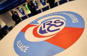 Tayangan slide. Temukan gambar pertama “Stadion Tour”, kunjungan ke stadion Meinau dan museum Strasbourg Racing Club