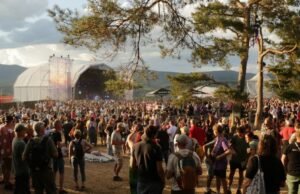 Festival Décibulles di Neuve-Église. Madness, De La Soul, The Libertines, dan Last Train… temukan program untuk 10, 11, dan 12 Juli