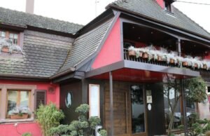 juga. Auberge Au Bœuf di Sessenheim kehilangan bintangnya, diturunkan peringkatnya oleh panduan Michelin