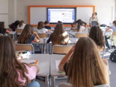 Pendidikan. Diluncurkan pada awal tahun ajaran 2024, kelompok kebutuhan sekolah menengah akan menjadi opsional