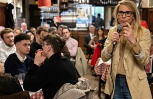 Municipal 2026. Di Strasbourg, “kekerasan ultra-kiri” menjadi inti pertemuan publik terakhir Virginie Joron