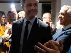 di sebelah kanan, Jean-Philippe Vetter (LR) merasakan dirinya mengembangkan sayap