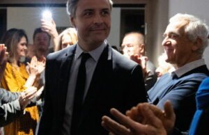 di sebelah kanan, Jean-Philippe Vetter (LR) merasakan dirinya mengembangkan sayap