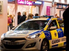 ayah dipukuli sampai mati pada peringatan pembunuhan putranya