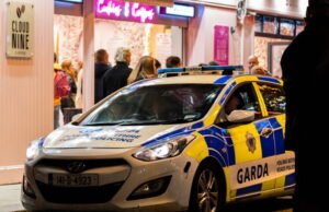 ayah dipukuli sampai mati pada peringatan pembunuhan putranya