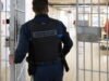 Marseille. Dia membawa tas: seorang penjaga penjara Baumette yang dihukum karena korupsi