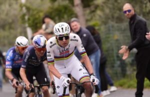 kesuksesan pertama bagi Tadej Pogacar di Primavera meski sempat terjatuh di final