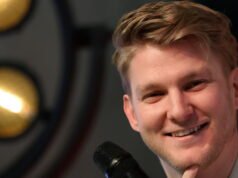 Jerman. Akhiri tepuk tangan untuk pertunjukan Immer wieder sonntags di Europa-Park