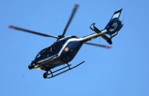 Aveyron. Seorang ibu dan putranya yang berusia 13 tahun hilang sejak Jumat, sang ayah diduga menculik mereka