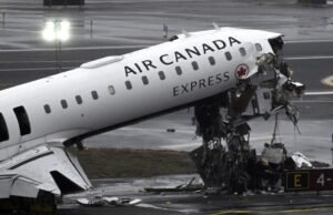 AMERIKA SERIKAT. Tabrakan di New York: pramugari ditemukan hidup terikat di kursinya 100 meter dari pesawat