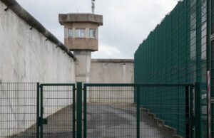 Paris. Ilyas Kherbouch alias “Ganito”, pelarian dari Villepinte, dihadirkan di hadapan juri