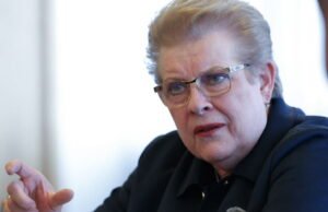 Disinfoks. Kembaran antara Ramat Gan dan Strasbourg: apakah Catherine Trautmann benar-benar membuat kakinya basah?