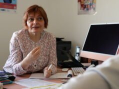 tanpa bayaran sejak bulan Februari, perawat mulai melakukan mobilisasi