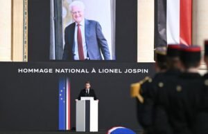 dia adalah “sebuah tonggak sejarah dalam sejarah kita”, menurut Emmanuel Macron