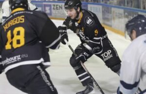 lewat sini jalan keluar Black Star, dikalahkan lagi oleh Tours