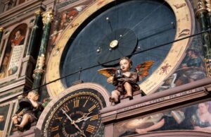 Strasbourg. Perubahan waktu: cari tahu cara kerja pembuat jam katedral