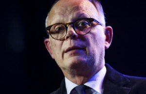 Survei. Édouard Philippe mendapatkan popularitas setelah pemilihan kota dan mengungguli para pesaingnya