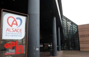 Timur Besar. Keluarnya dari Alsace disahkan oleh para deputi panitia