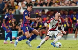 Barcelona menawarkan perpanjangan kontrak dua tahun kepada klub veteran tersebut