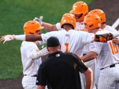 Penerbangan Melompat ke Awal Awal & Berlayar hingga Kemenangan Tengah Minggu Atas Austin Peay