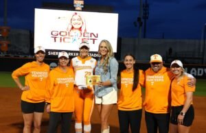 Tiga Ledakan Solo Memimpin #7 Lady Vols ke Kemenangan Pembukaan Seri atas #25 Carolina Selatan