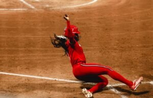 “Tawaran Kembalinya Pack Gagal di Game Pertama Melawan UNC”.