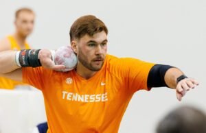 Sorotan Judul Tolak Tembakan Van Rensburg pada Pertunjukan Sabtu di Relay Florida