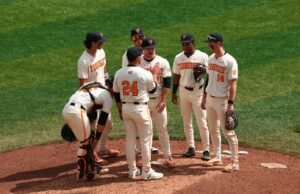 Penerbangan Terputus dalam Ekstra, Jatuhkan Seri Final ke LSU