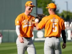 Vols Tahan #8/9 Bulldogs, 6-5, untuk Memenangkan Seri Pembuka di Starkville