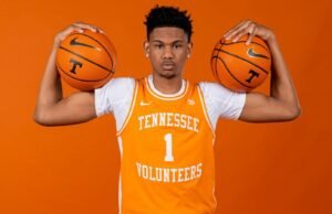 Siswa Sekolah Menengah Atas Peringkat Teratas Vols Ink State, Chris Washington Jr.