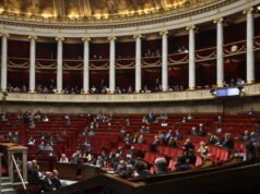 deputi menolak kesepakatan yang dibuat antara pengusaha dan serikat pekerja