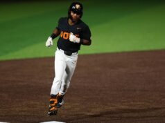 Vols Drop Seri Pembuka ke #22/25 Rebels, 7-4