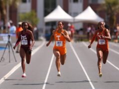 UT Membatasi Undangan Tom Jones Dengan Enam Penampilan Top-15 NCAA, Tujuh Nilai Program Top-10