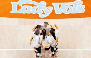 Tennessee Akan Menghadapi Pitt dalam Pertarungan di Net