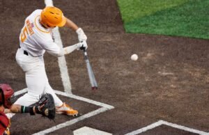 Vol Biaya Tiket Masuk Gratis dalam Kekalahan Pembukaan Seri ke #13 Alabama