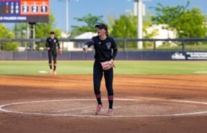 “Pack Datang Singkat dalam Duel Pitchers di Virginia”.