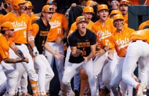 Bongkar Penerbangan #13 Alabama di Doubleheader Sweep