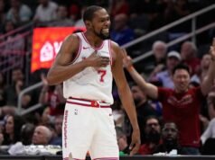 Kevin Durant kembali ke babak playoff, memimpin Rockets dalam pertandingan putaran pertama dengan Lakers