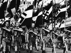 Apakah Anda memiliki nenek moyang yang merupakan anggota Partai Nazi? Mesin pencari ini punya jawabannya