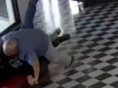 Di Amerika Serikat, seorang kepala sekolah menggagalkan serangan terhadap mantan siswanya yang bersenjata