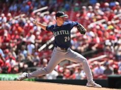 Refsnyder berhasil menantang serangan ke-3, dan kemudian homers mengangkat Mariners atas Cardinals 3-2