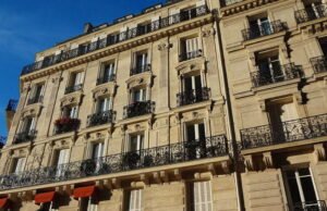 585.000 euro… rekor denda untuk sebuah bangunan yang diubah menjadi akomodasi wisata berperabotan