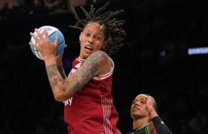 Brittney Griner akan menandatangani kontrak dengan Connecticut Sun, kata sumber AP