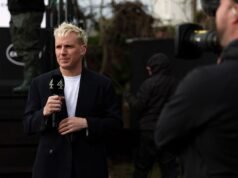 Jamie Laing terpaksa meminta maaf atas kesalahan Boat Race yang canggung | Lainnya | Olahraga