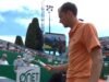 Daniil Medvedev ‘di luar kendali’ saat sang bintang membuang raket ke tempat sampah dan kalah 6-0 6-0 | Tenis | Olahraga