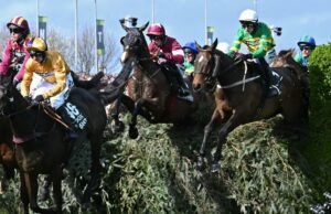 Joki Grand National diskors setelah masalah kesehatan Top Of The Bill dalam balapan liar | Balapan | Olahraga