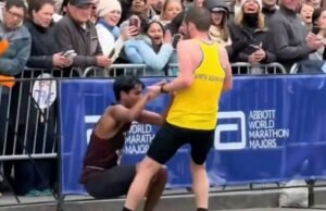 Momen luar biasa para pelari maraton mengorbankan balapan mereka setelah saingannya terpuruk | Lainnya | Olahraga