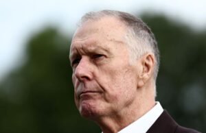 Ikon Piala Dunia Inggris masih bekerja pada usia 84 tahun setelah mencoba karir baru | Sepak Bola | Olahraga